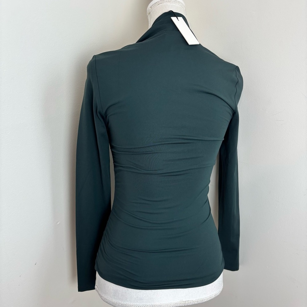 Aritzia Contour Flourish Long sleeve Blouse in Forest Green Size Medium NWT - Picture 5 of 7